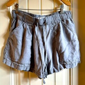 Loft paper bag gray shorts